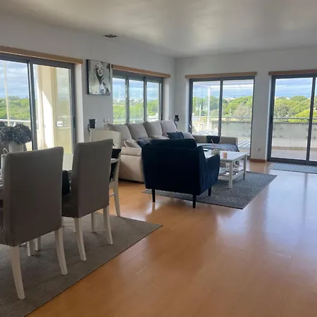 Penthouse, Sea View, Tennis, Swimming Pools, 3' Foot Golf 公寓