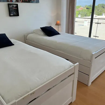 Penthouse, Sea View, Tennis, Swimming Pools, 3' Foot Golf Apartment Olhos de Agua (Albufeira)