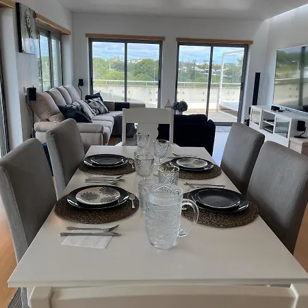 Penthouse, Sea View, Tennis, Swimming Pools, 3' Foot Golf * Olhos de Agua (Albufeira)