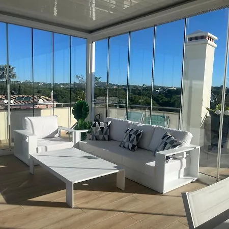 Penthouse, Sea View, Tennis, Swimming Pools, 3' Foot Golf Olhos de Agua (Albufeira)