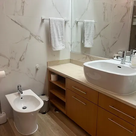 Penthouse, Sea View, Tennis, Swimming Pools, 3' Foot Golf דירה