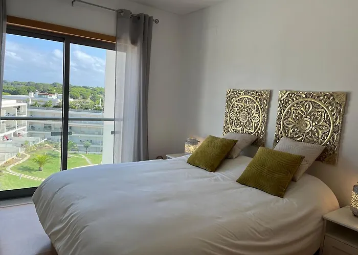 Penthouse, Sea View, Tennis, Swimming Pools, 3' Foot Golf * Olhos de Agua (Albufeira)