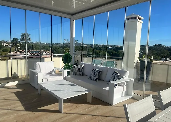 Penthouse, Sea View, Tennis, Swimming Pools, 3' Foot Golf Olhos de Agua (Albufeira)